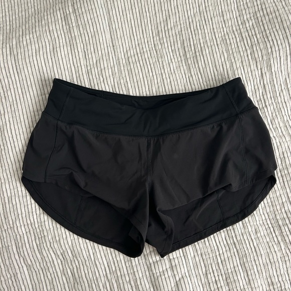 Lululemon Speed Up 2.5 Shorts - Picture 2 of 3